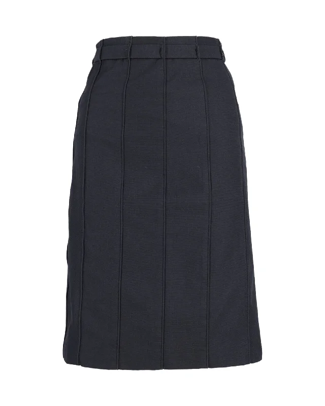 Burberry Pleated Skirt in Black Wool