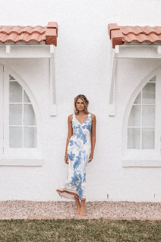 Lizza Maxi Dress - Pale Blue Print